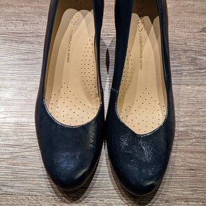 Jones Bootmaker Navy Patent Block Heels - Size Womens 41 - Never been worn